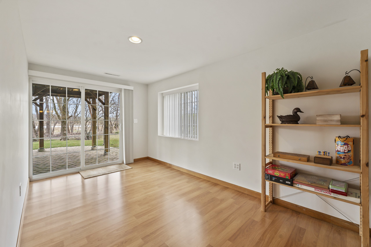 193 S Pleasant Road, Lake Zurich, IL 60047