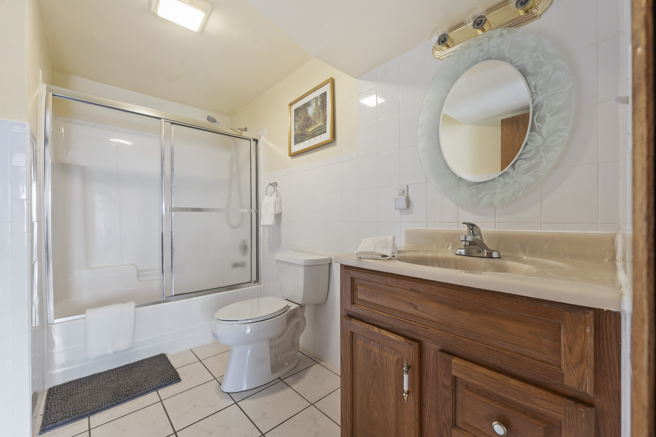 193 S Pleasant Road, Lake Zurich, IL 60047