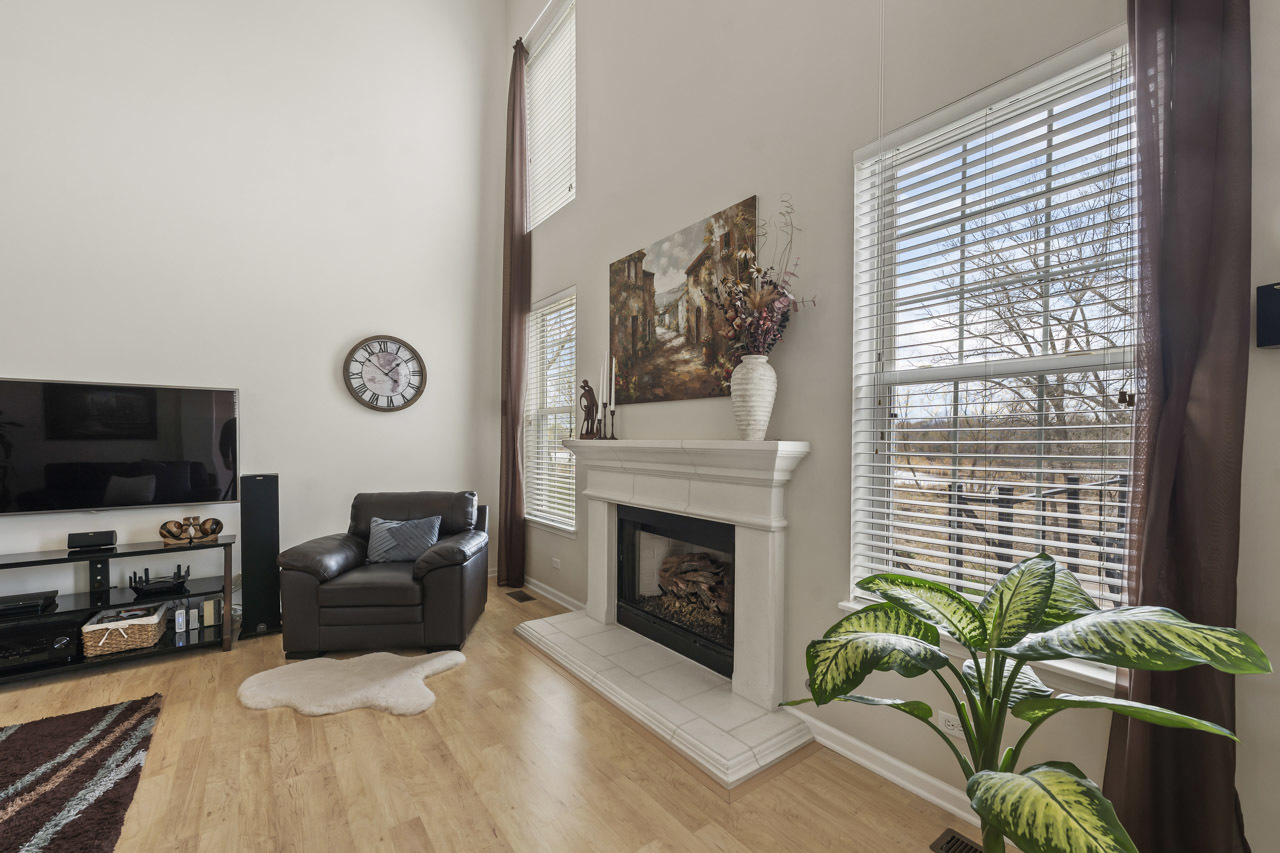 193 S Pleasant Road, Lake Zurich, IL 60047