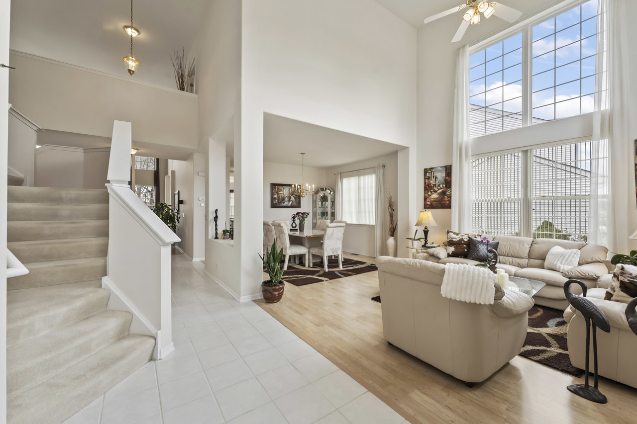 193 S Pleasant Road, Lake Zurich, IL 60047