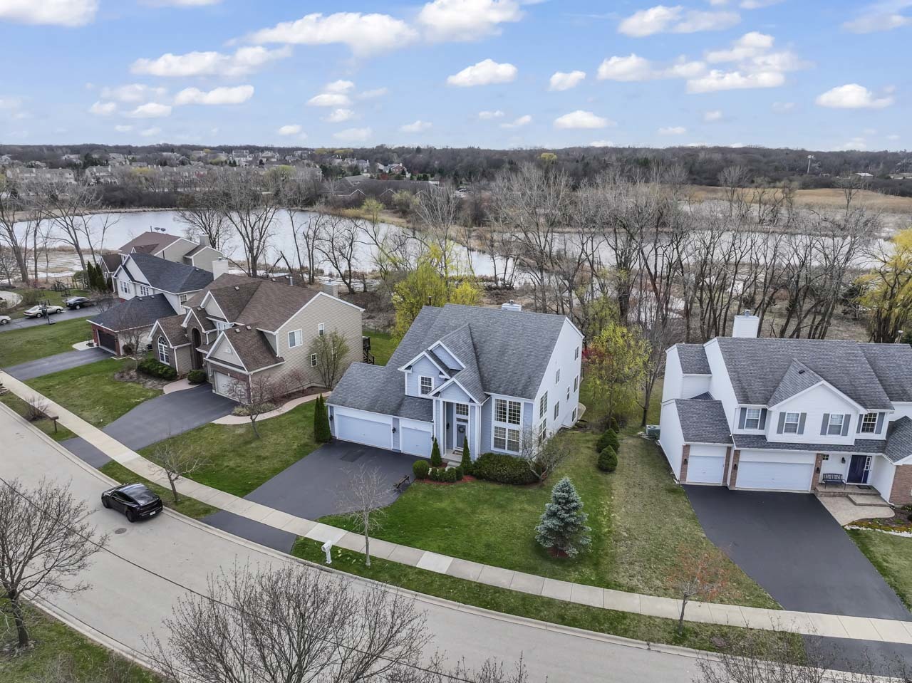 193 S Pleasant Road, Lake Zurich, IL 60047