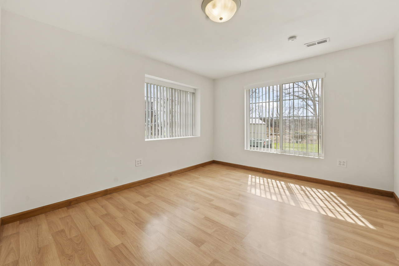 193 S Pleasant Road, Lake Zurich, IL 60047