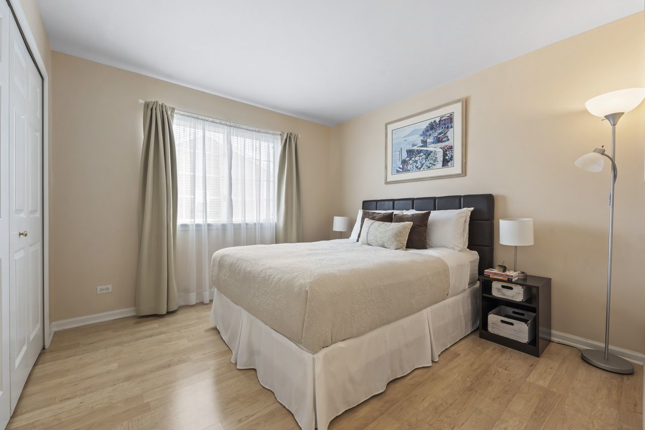 193 S Pleasant Road, Lake Zurich, IL 60047