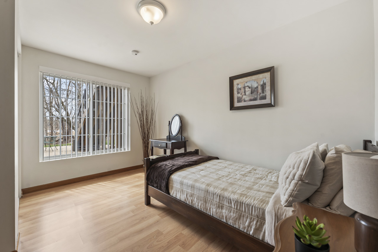 193 S Pleasant Road, Lake Zurich, IL 60047