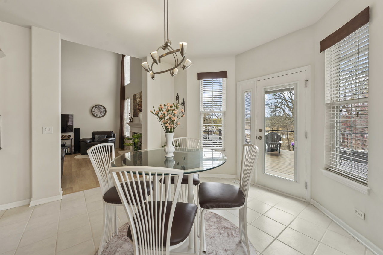 193 S Pleasant Road, Lake Zurich, IL 60047