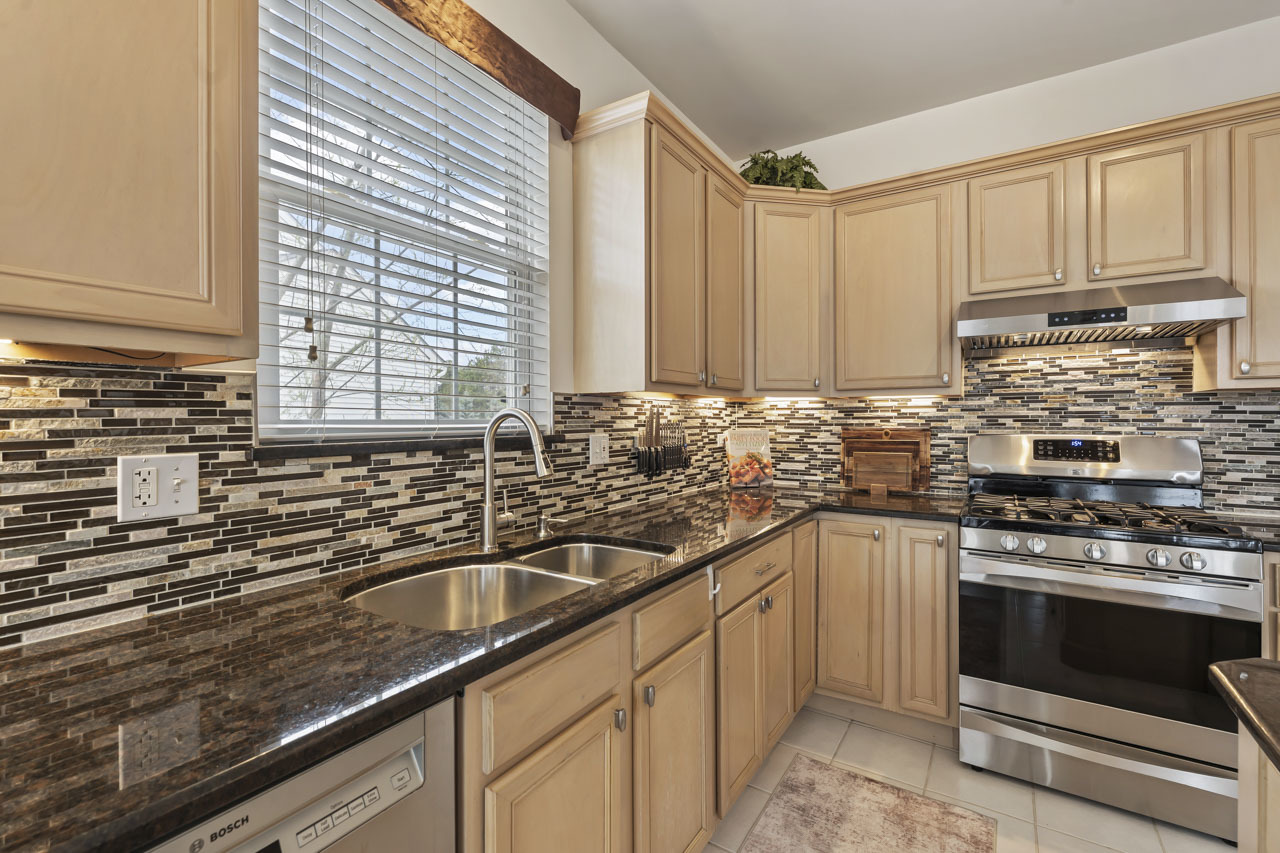 193 S Pleasant Road, Lake Zurich, IL 60047