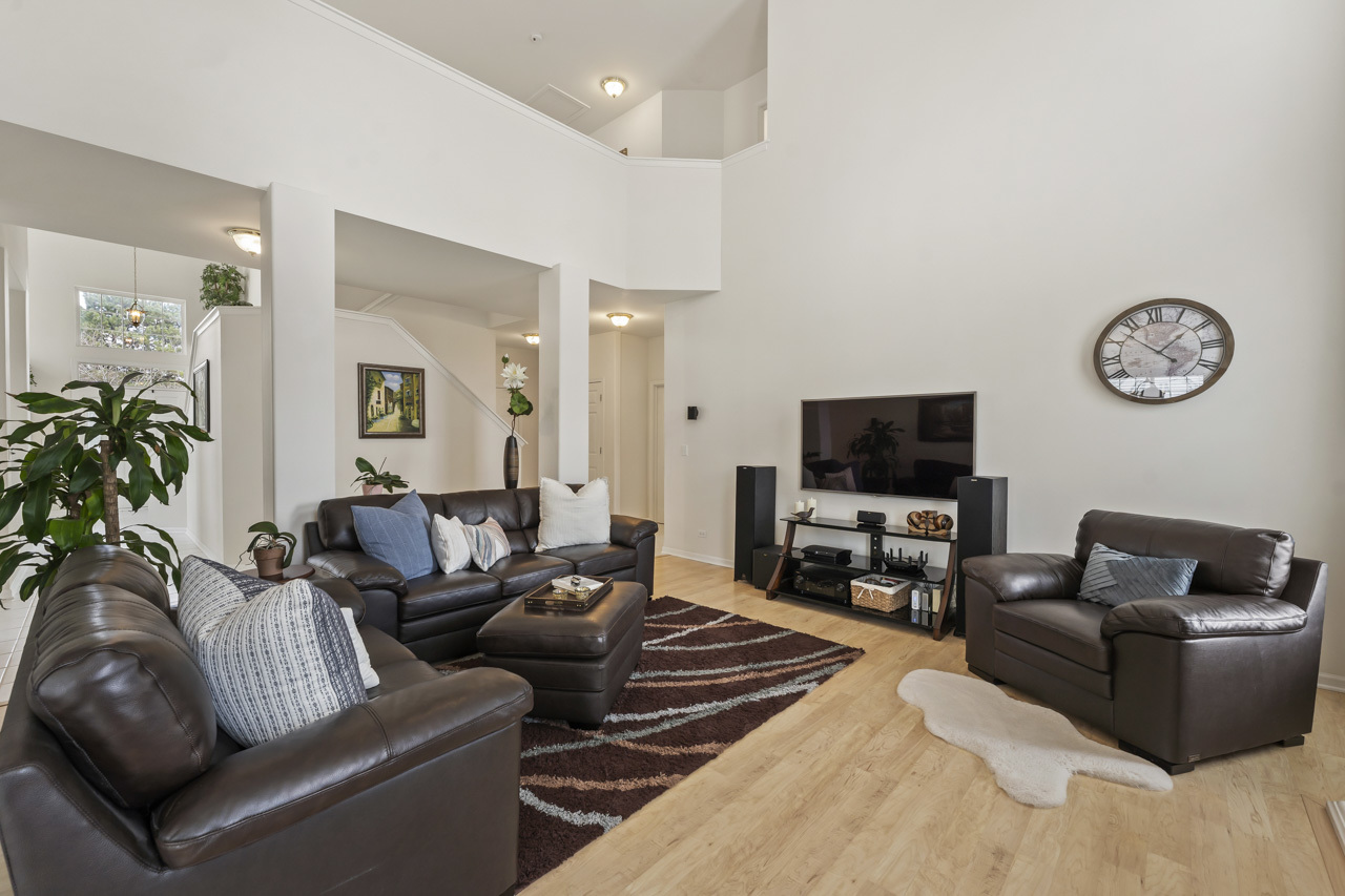 193 S Pleasant Road, Lake Zurich, IL 60047