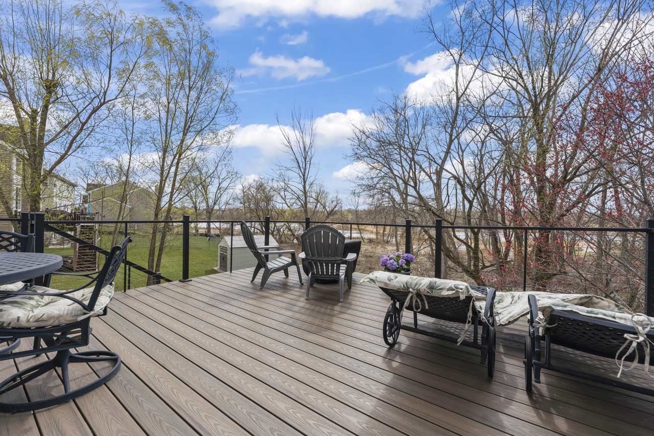 193 S Pleasant Road, Lake Zurich, IL 60047