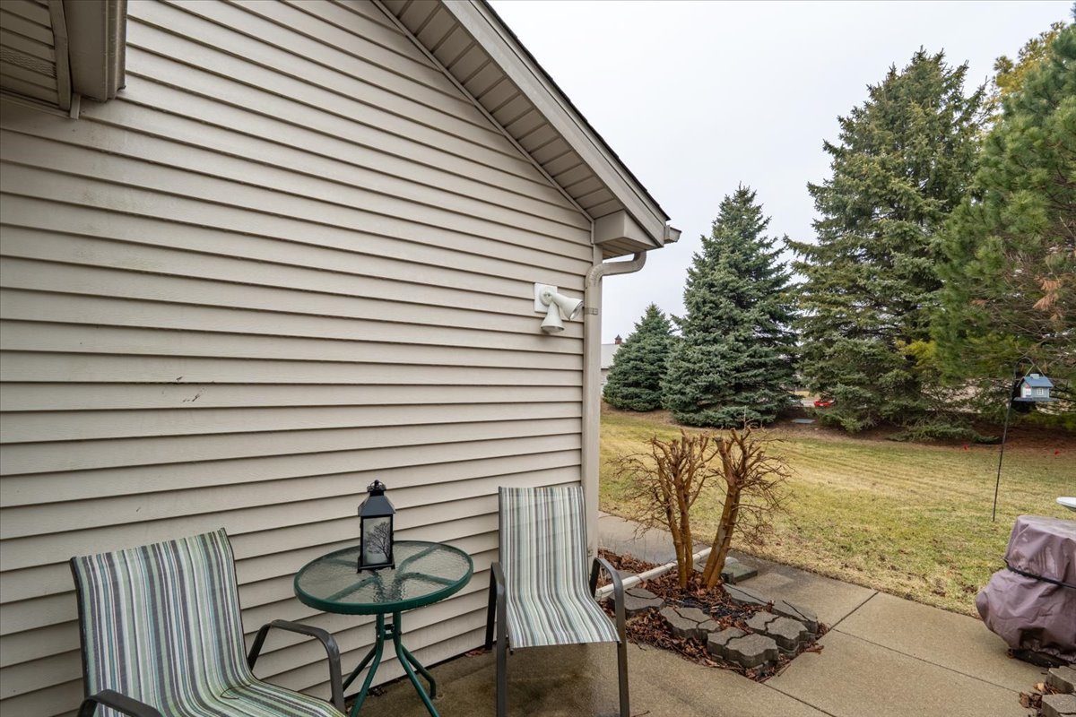 16 Grape Vine Lane, Bloomington, IL 61704