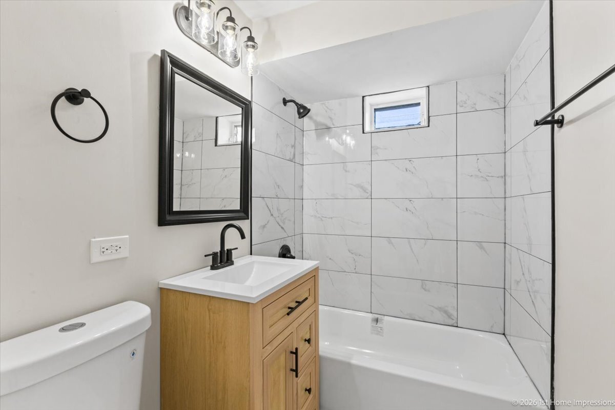 1043 Marshall Avenue, Bellwood, IL 60104