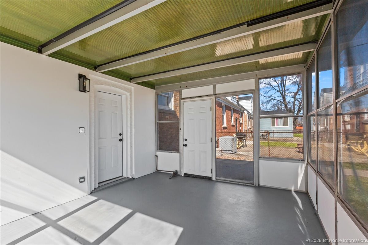 1043 Marshall Avenue, Bellwood, IL 60104