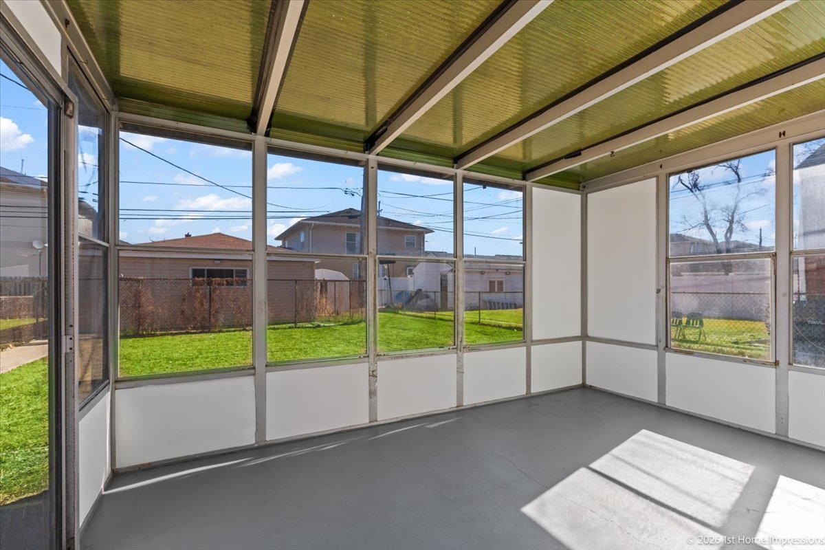 1043 Marshall Avenue, Bellwood, IL 60104