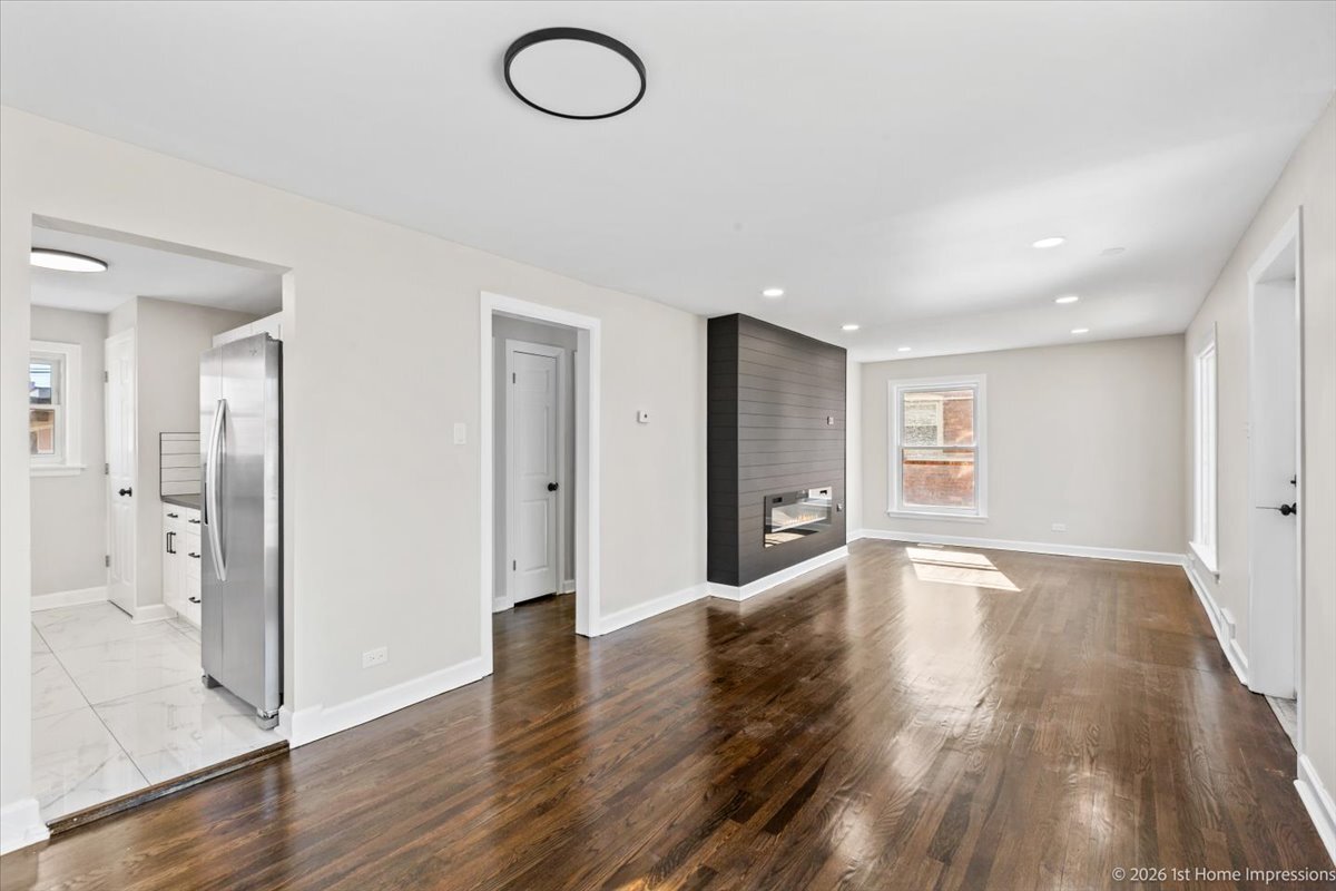 1043 Marshall Avenue, Bellwood, IL 60104