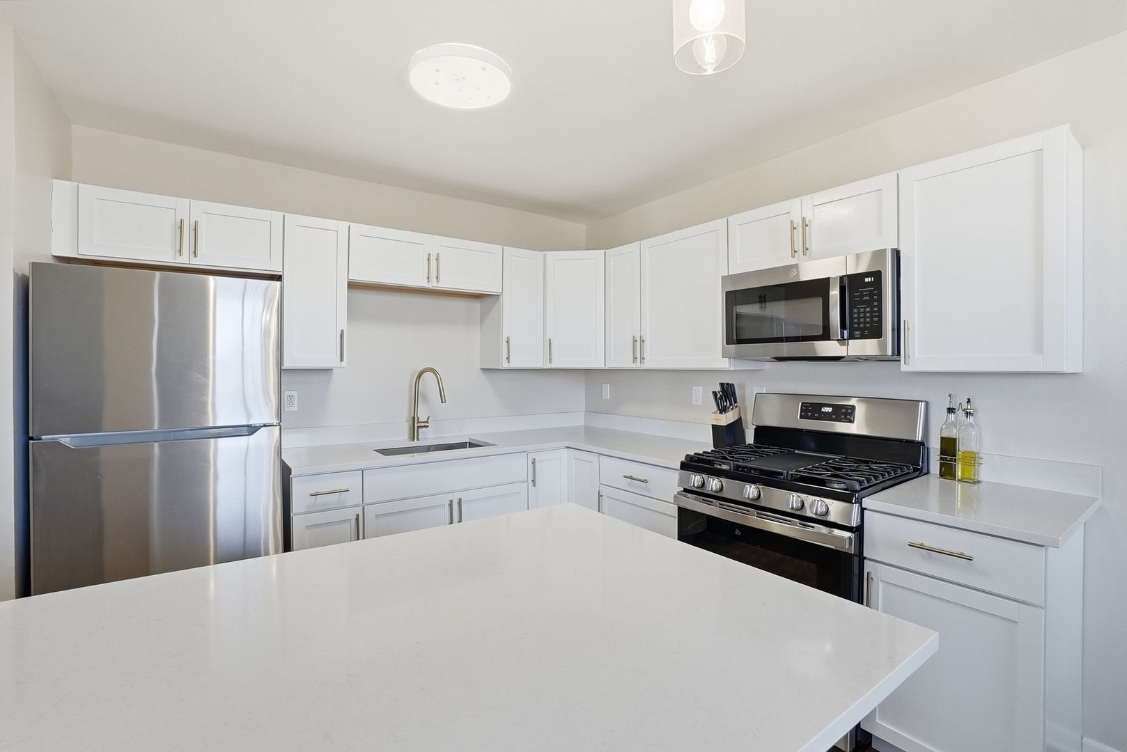 9740 S Pulaski Road #605, Oak Lawn, IL 60453