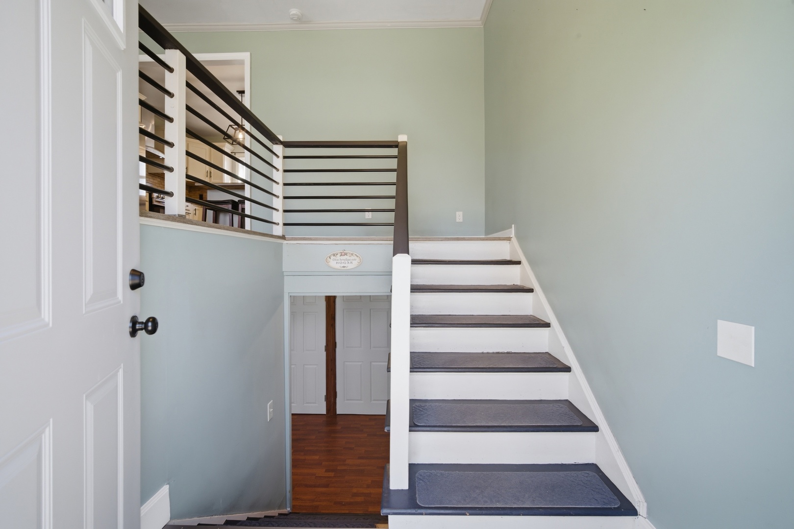 4611 W Shore Drive, McHenry, IL 60050