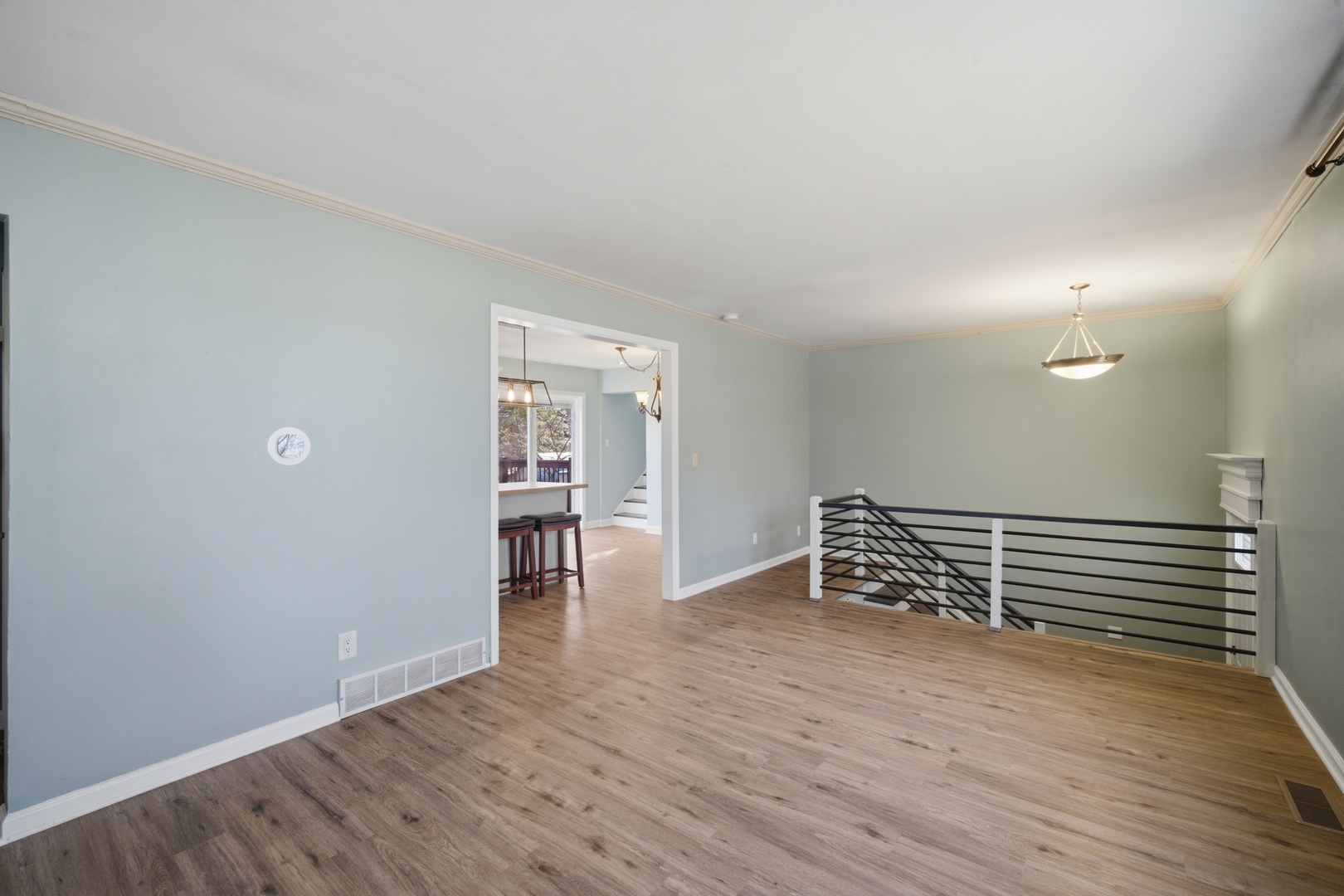 4611 W Shore Drive, McHenry, IL 60050