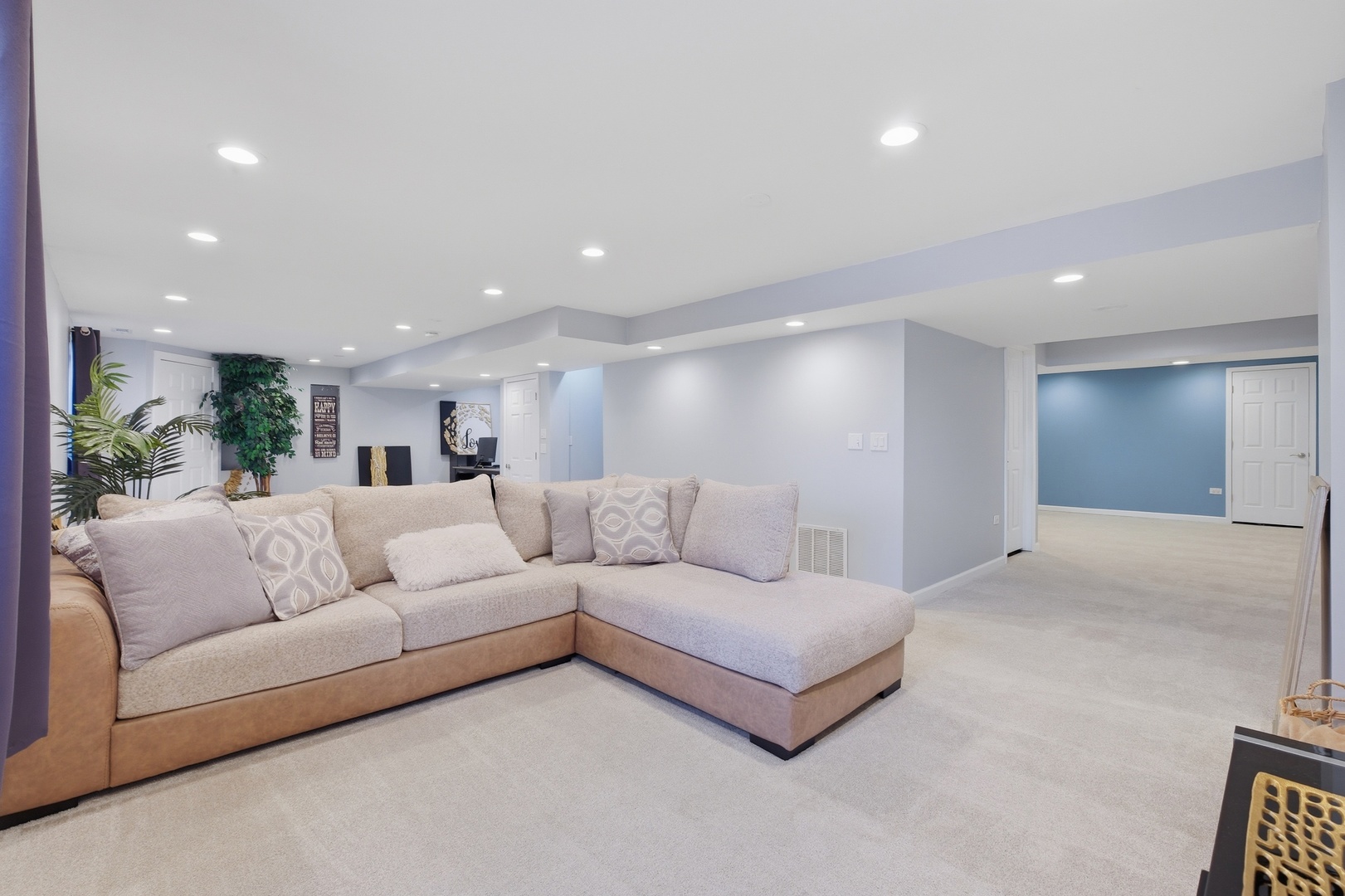 748 N Overlook Trail, Round Lake, IL 60073