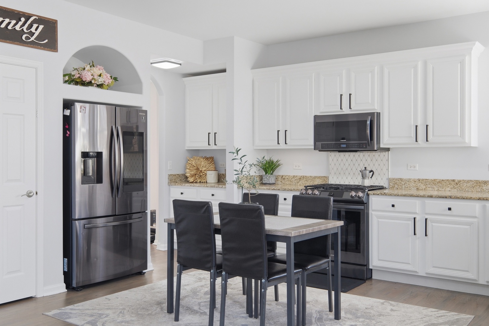 748 N Overlook Trail, Round Lake, IL 60073