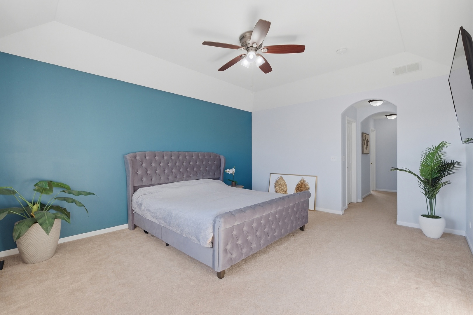 748 N Overlook Trail, Round Lake, IL 60073