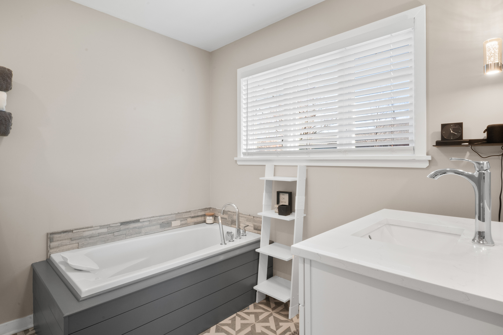 1515 Prairie Street, Aurora, IL 60506