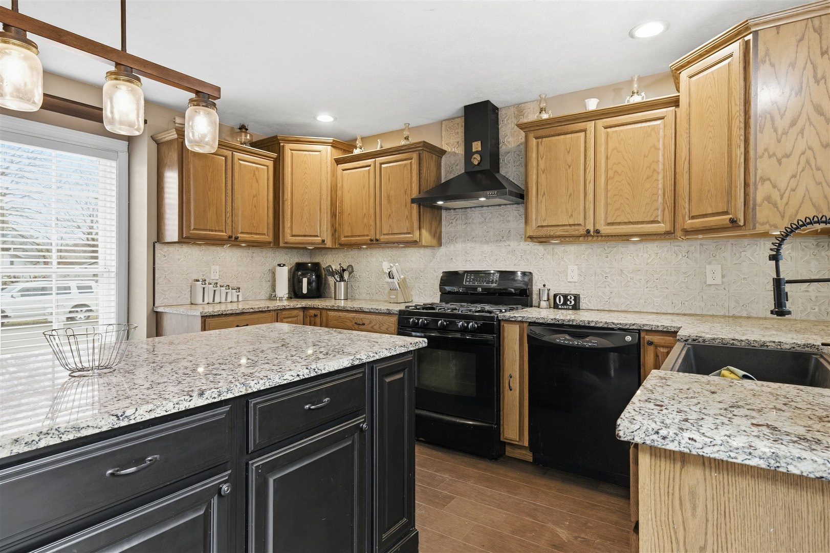 507 NW Race Street, Atlanta, IL 61723