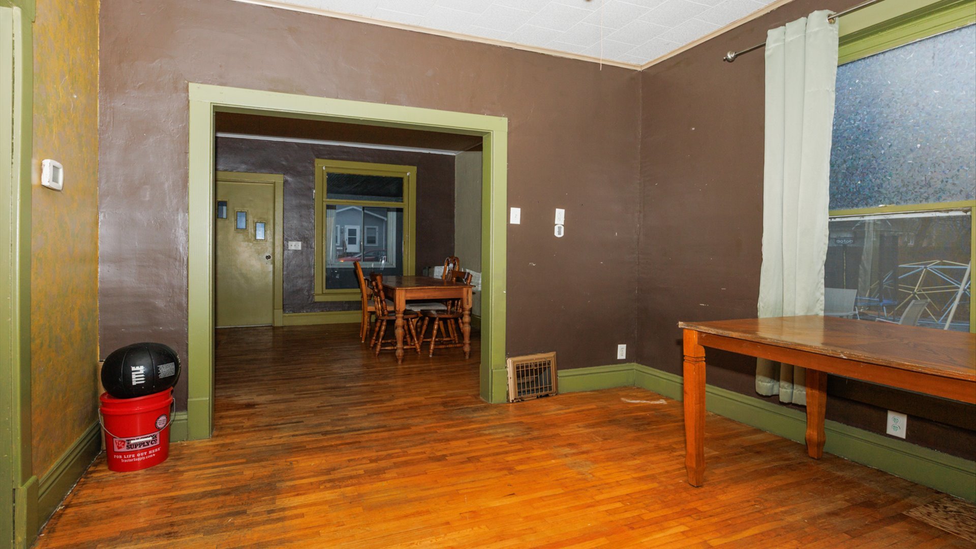 517 N Walnut Street, Clinton, IL 61727