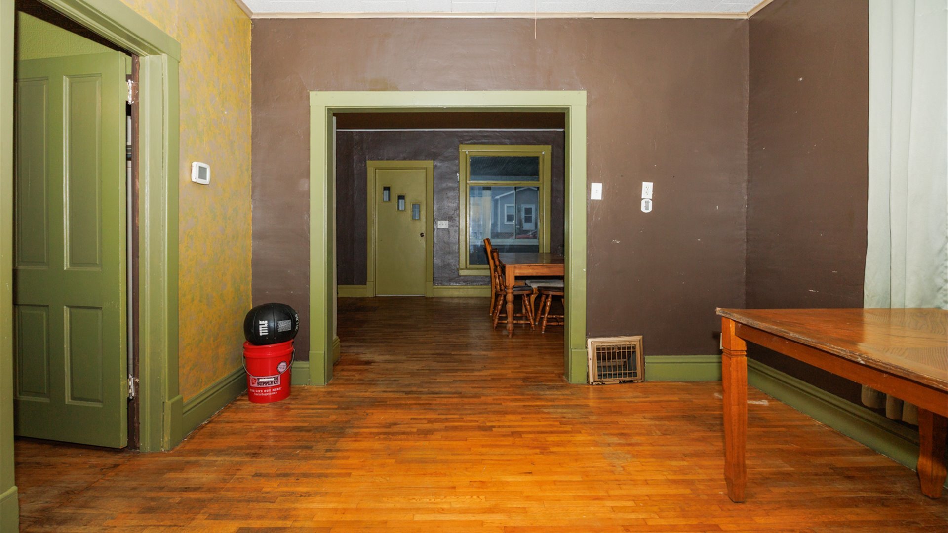 517 N Walnut Street, Clinton, IL 61727