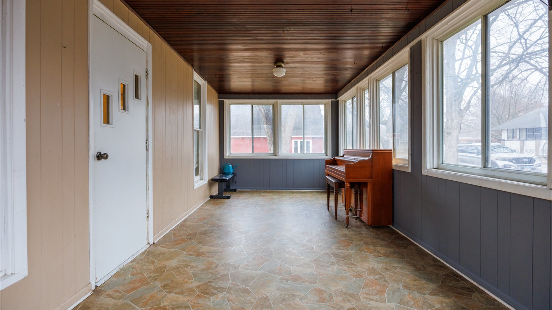 517 N Walnut Street, Clinton, IL 61727