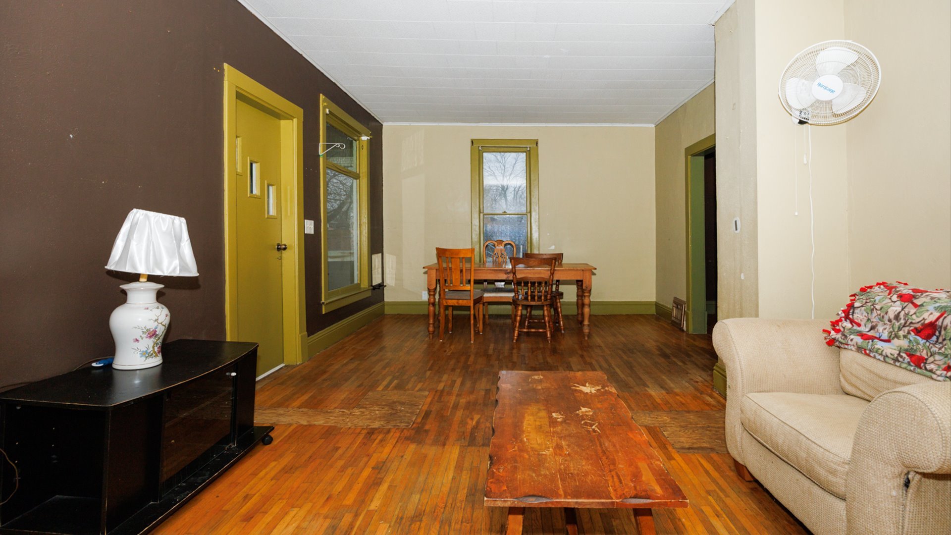 517 N Walnut Street, Clinton, IL 61727