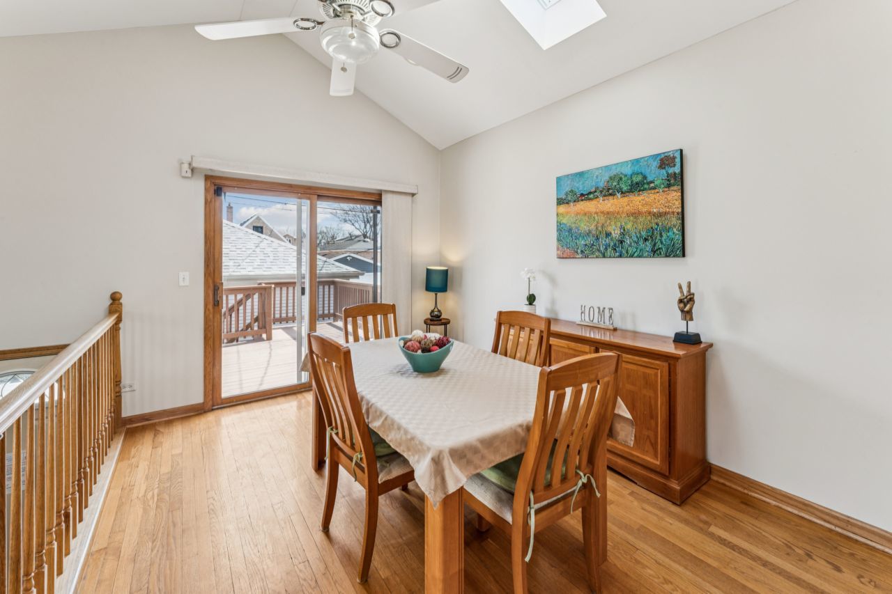 3541 N Pontiac Avenue, Chicago, IL 60634