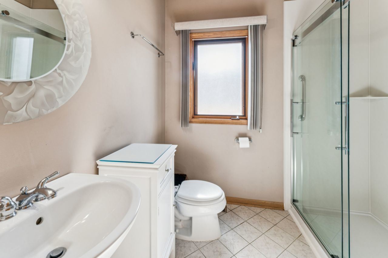 3541 N Pontiac Avenue, Chicago, IL 60634