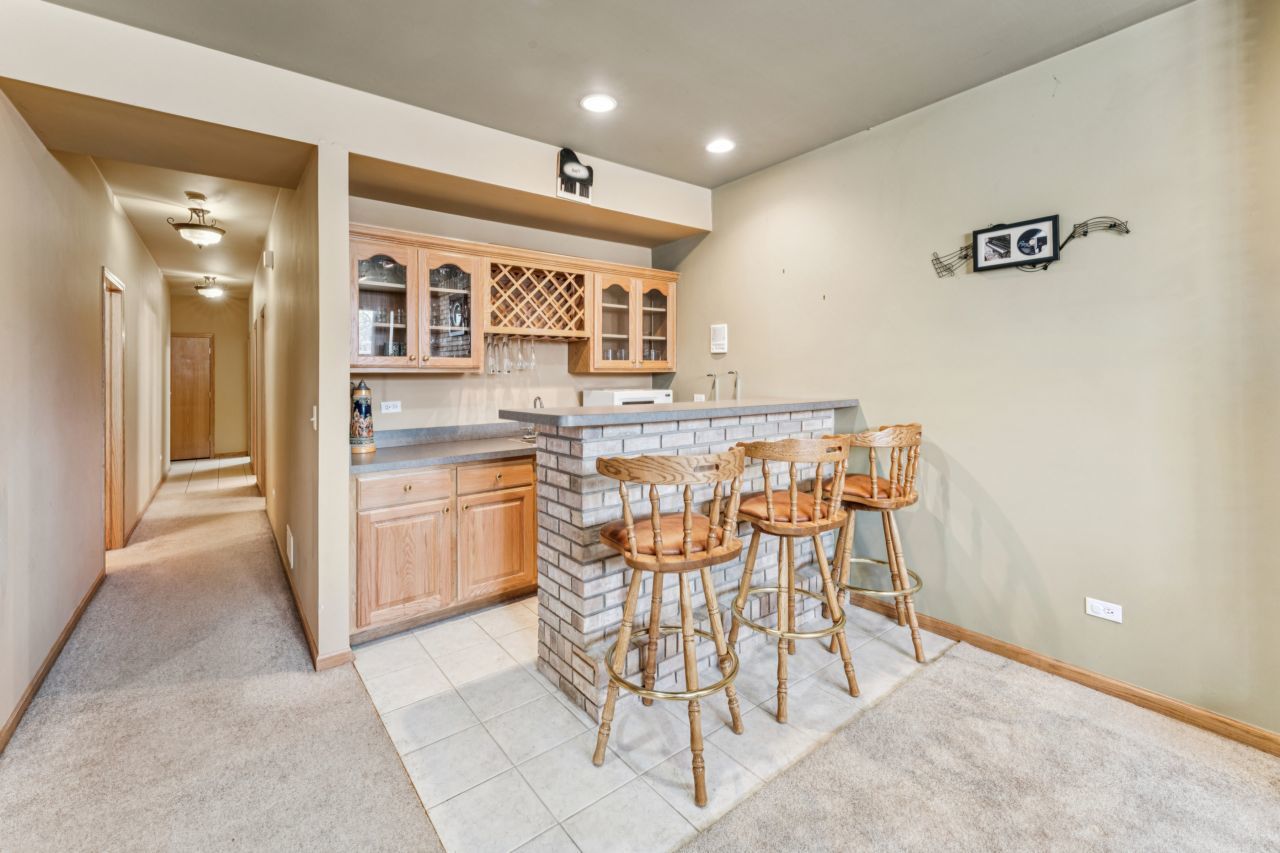 3541 N Pontiac Avenue, Chicago, IL 60634