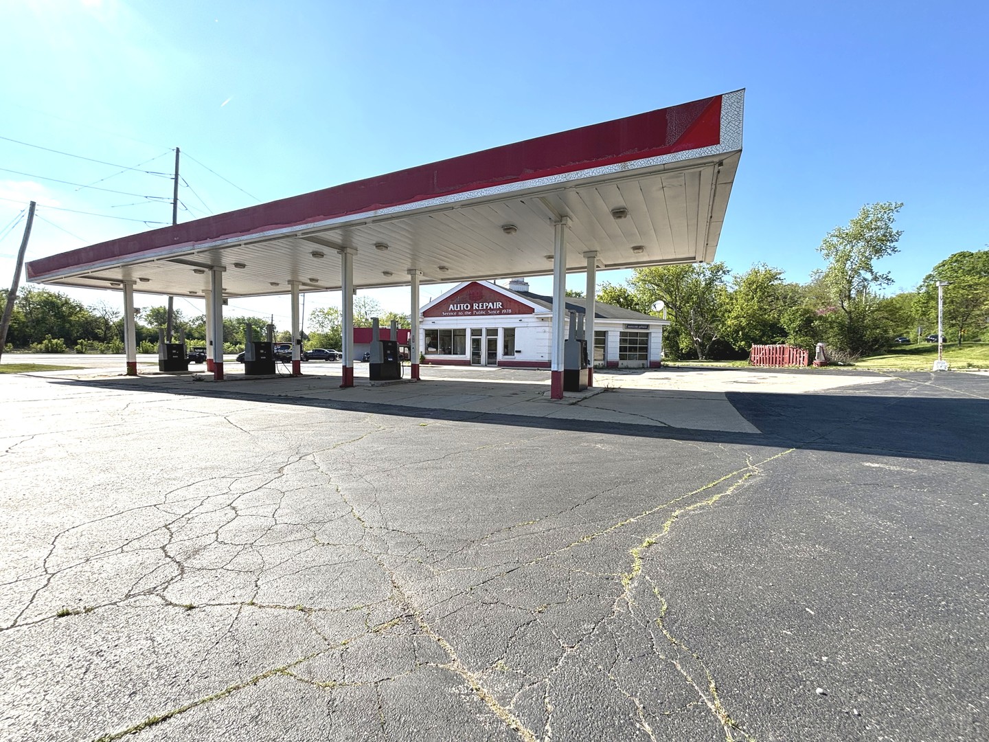 1205 N Northwest Highway, Barrington, IL 60010