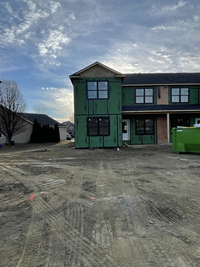 1663 Belclare Road, Normal, IL 61761