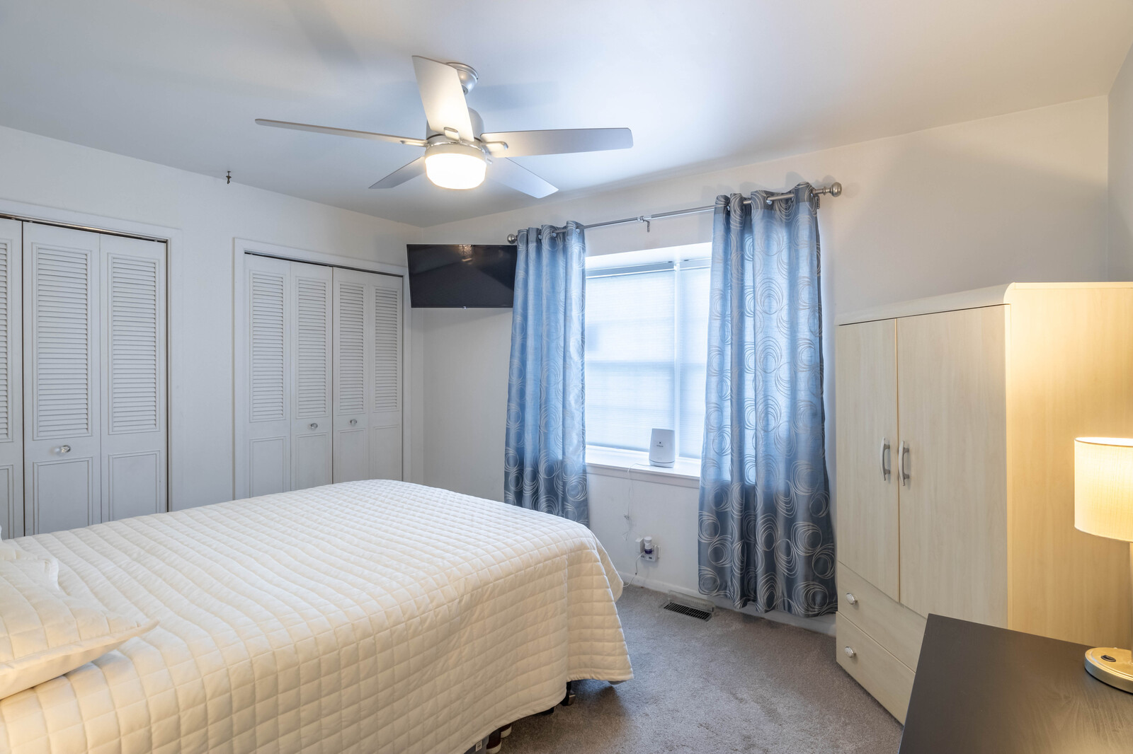 648 Dauphine Court #D, Elk Grove Village, IL 60007