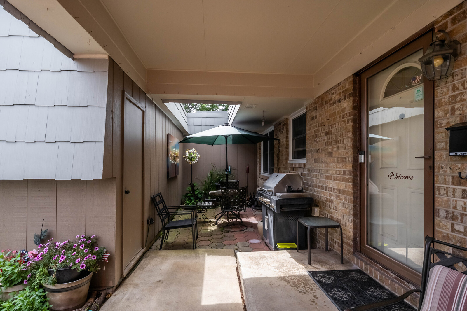 648 Dauphine Court #D, Elk Grove Village, IL 60007