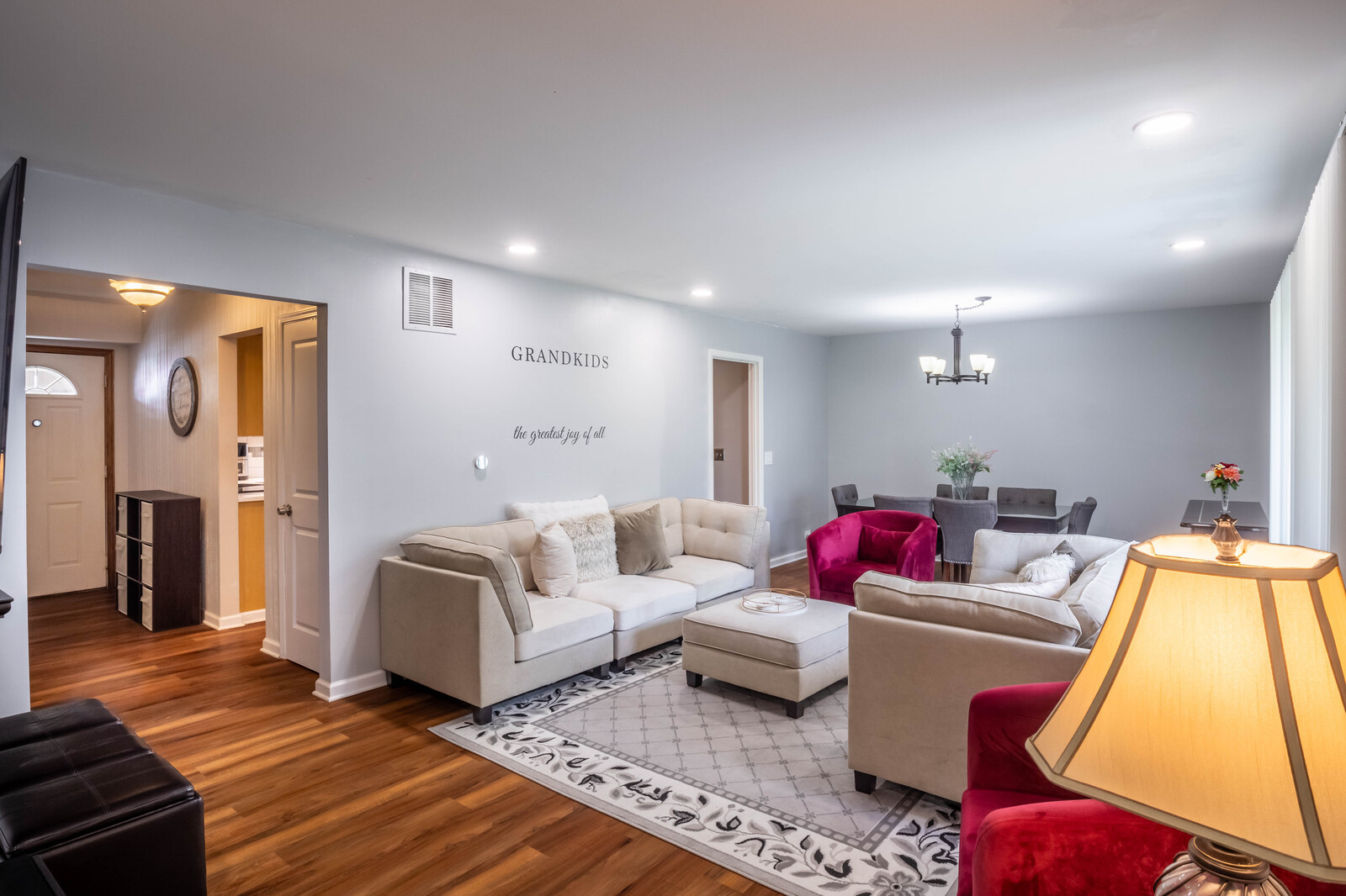 648 Dauphine Court #D, Elk Grove Village, IL 60007