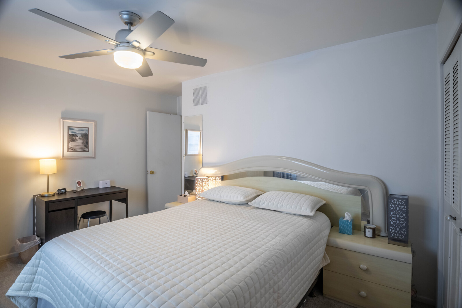 648 Dauphine Court #D, Elk Grove Village, IL 60007