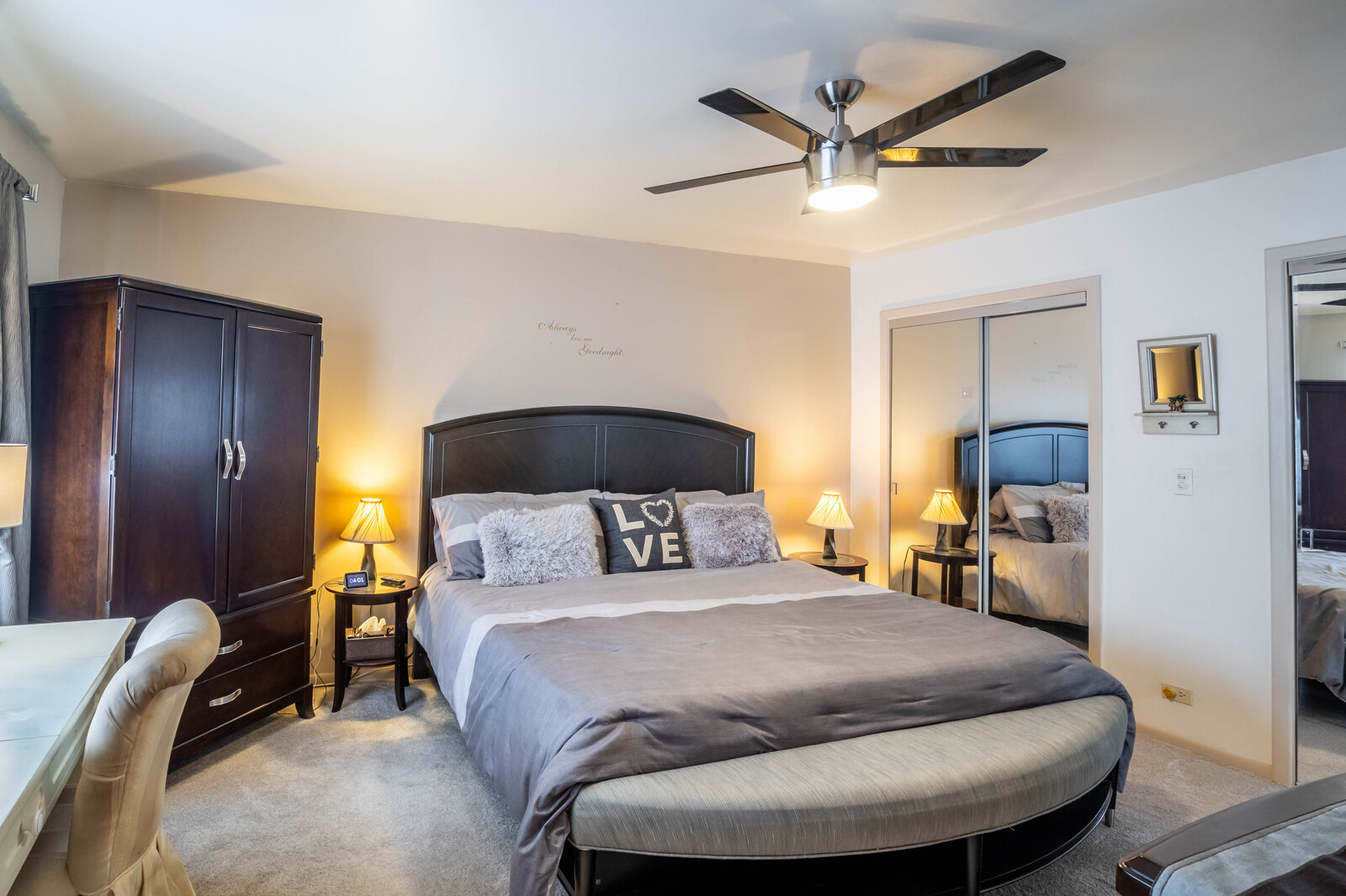 648 Dauphine Court #D, Elk Grove Village, IL 60007