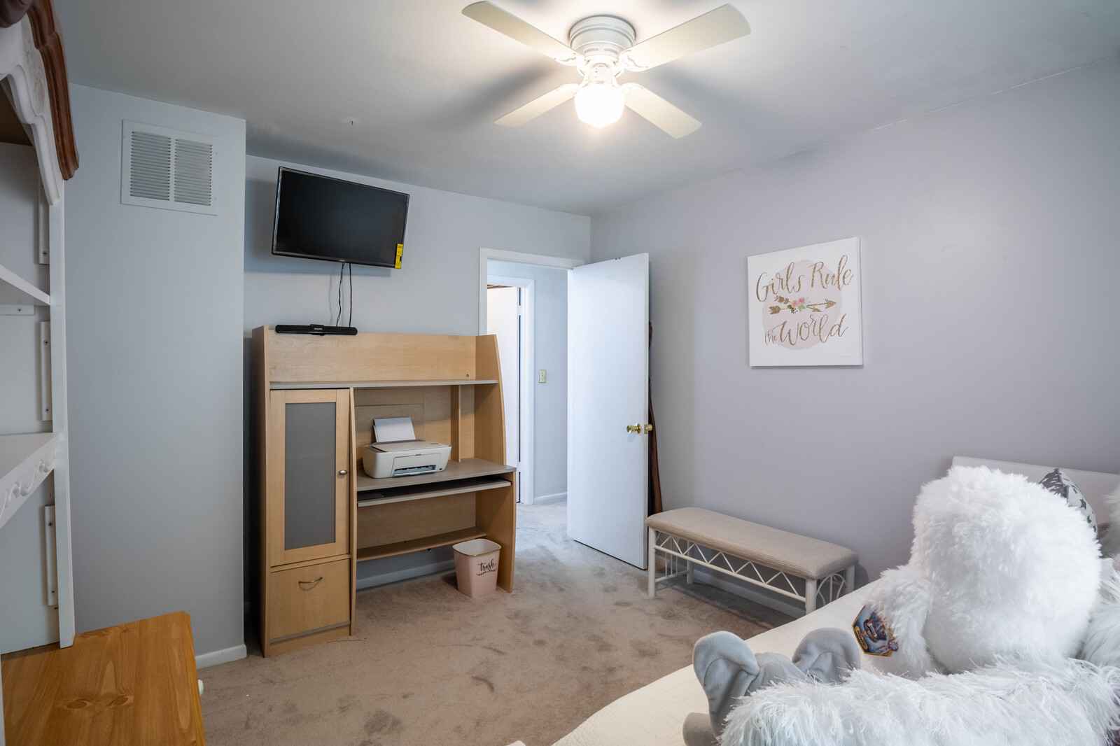 648 Dauphine Court #D, Elk Grove Village, IL 60007