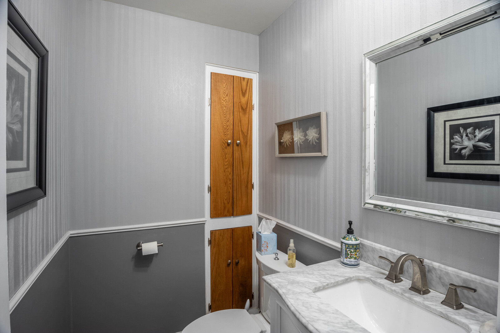 648 Dauphine Court #D, Elk Grove Village, IL 60007