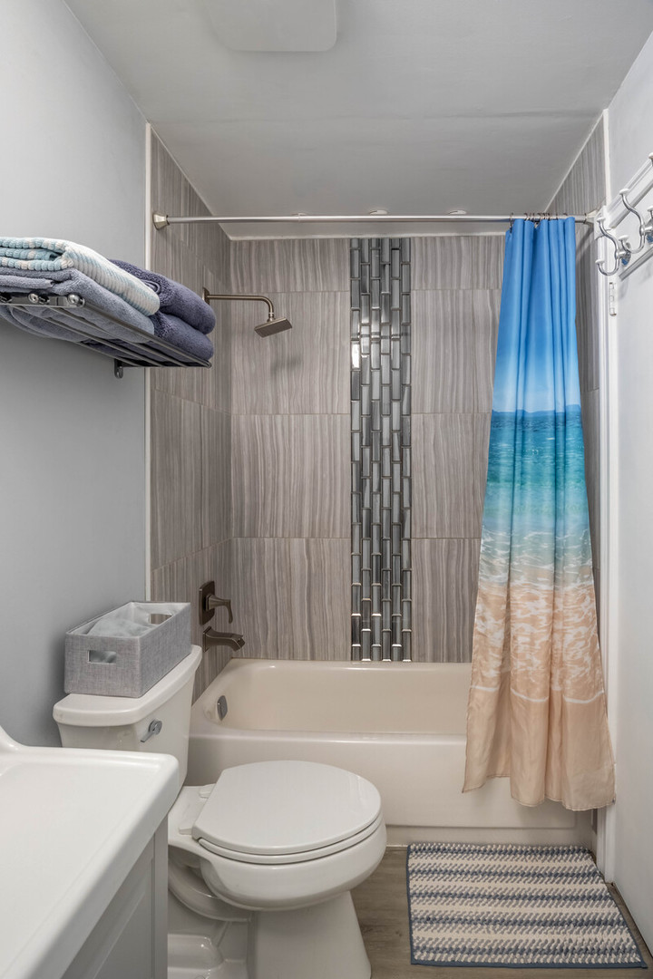 648 Dauphine Court #D, Elk Grove Village, IL 60007