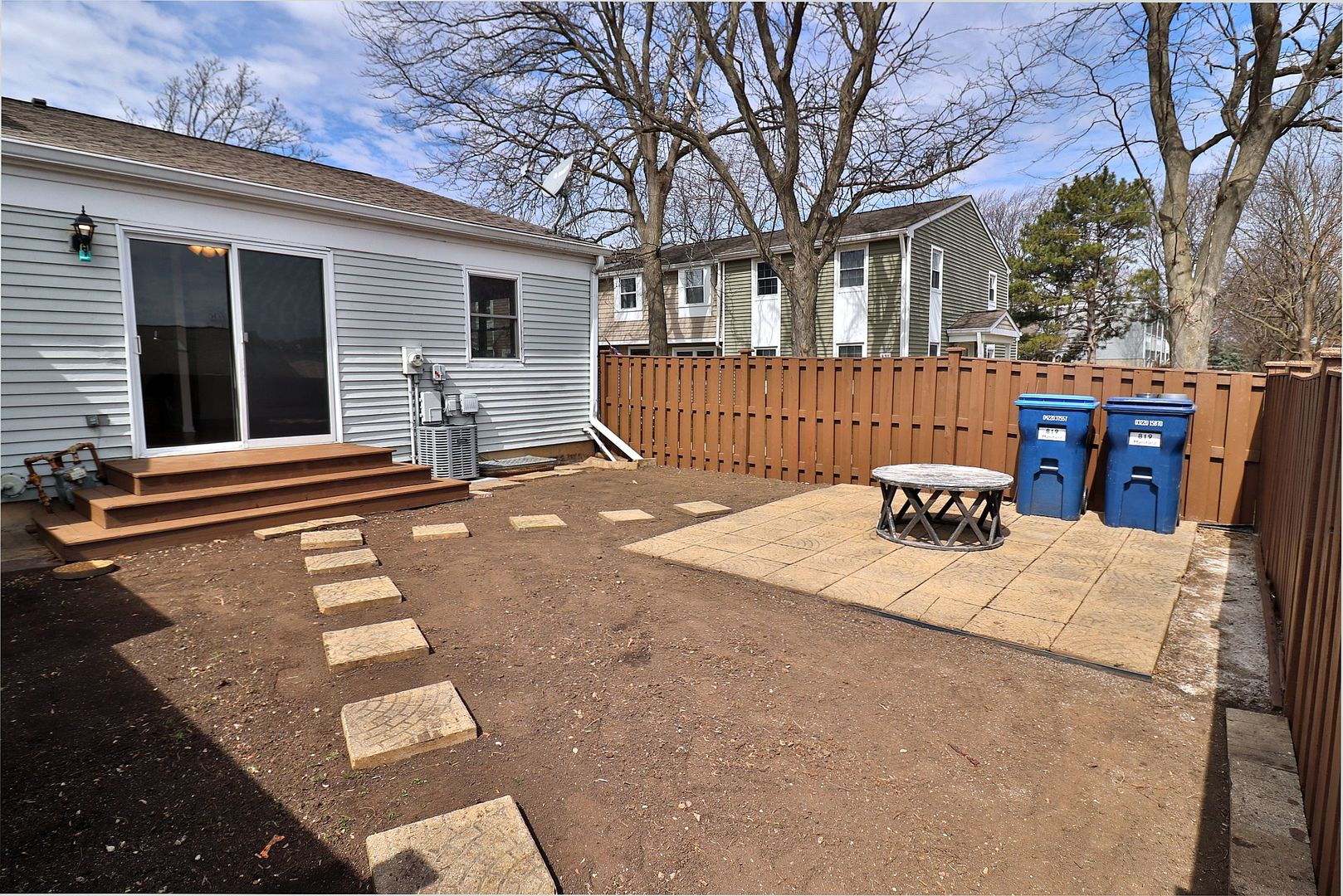 819 Mansfield Court, Schaumburg, IL 60194