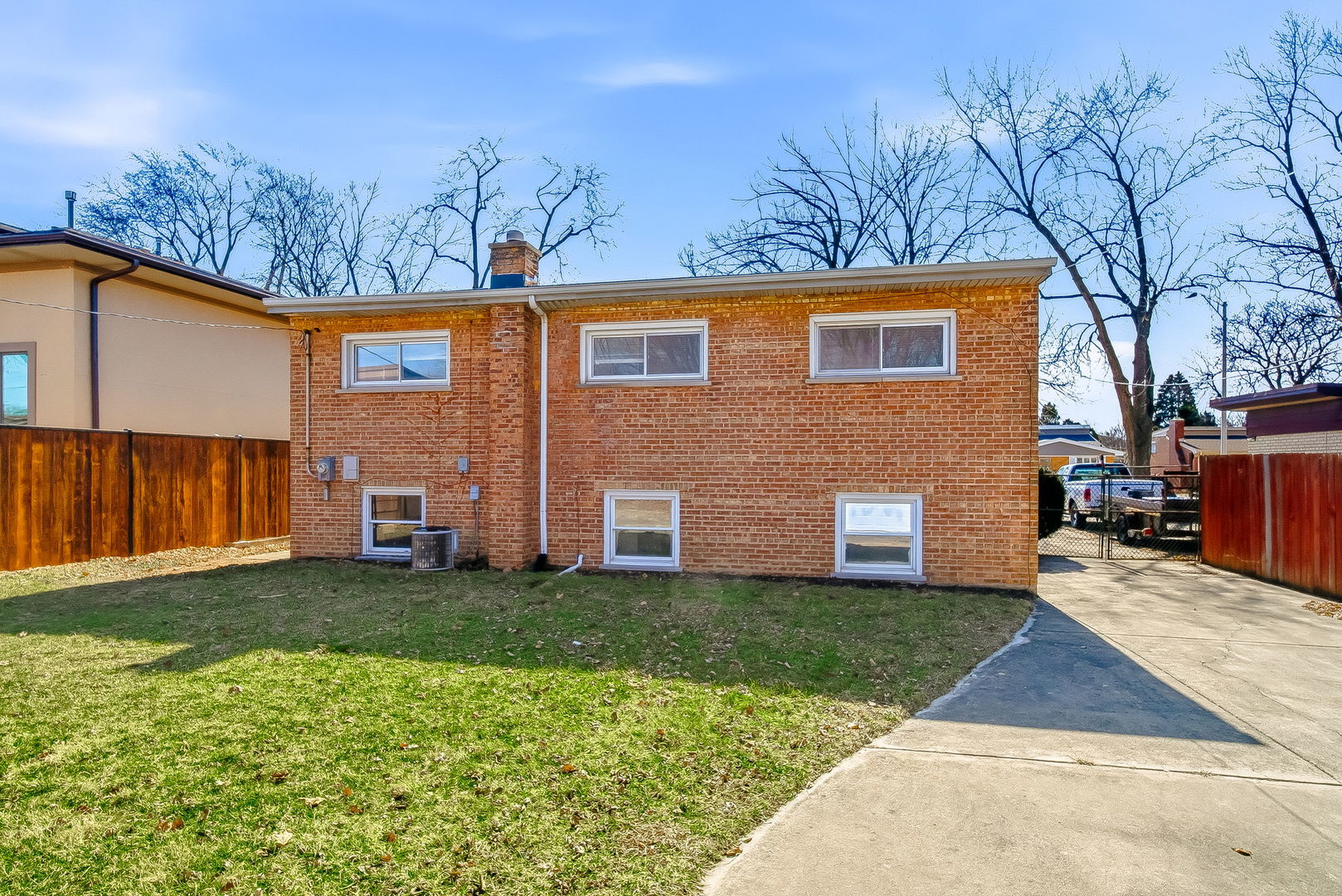4024 W 106th Street, Oak Lawn, IL 60453