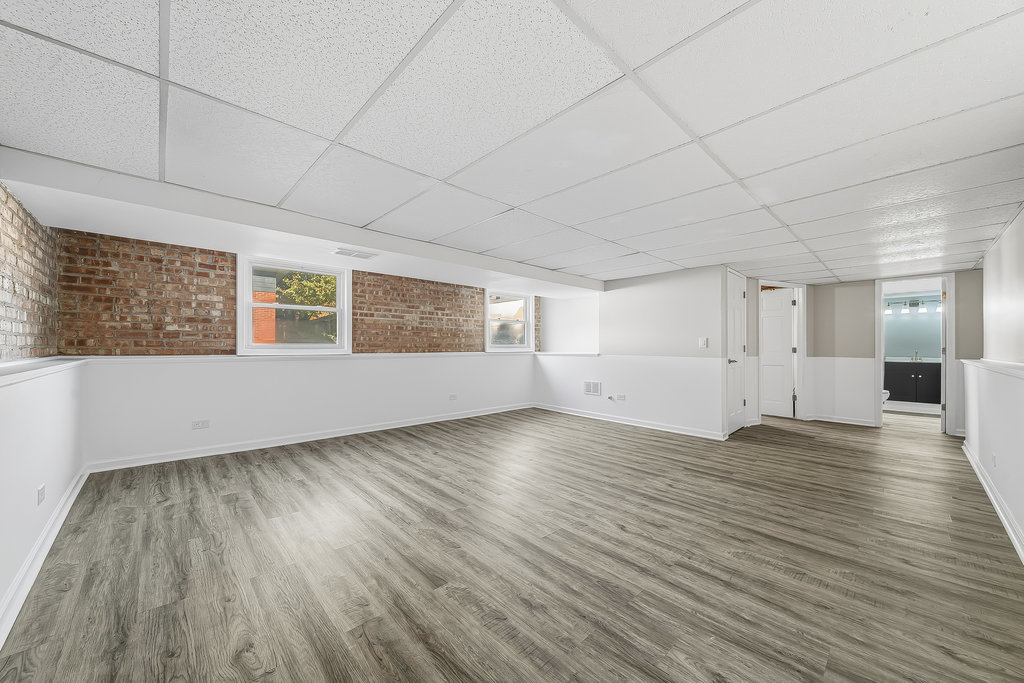 4024 W 106th Street, Oak Lawn, IL 60453