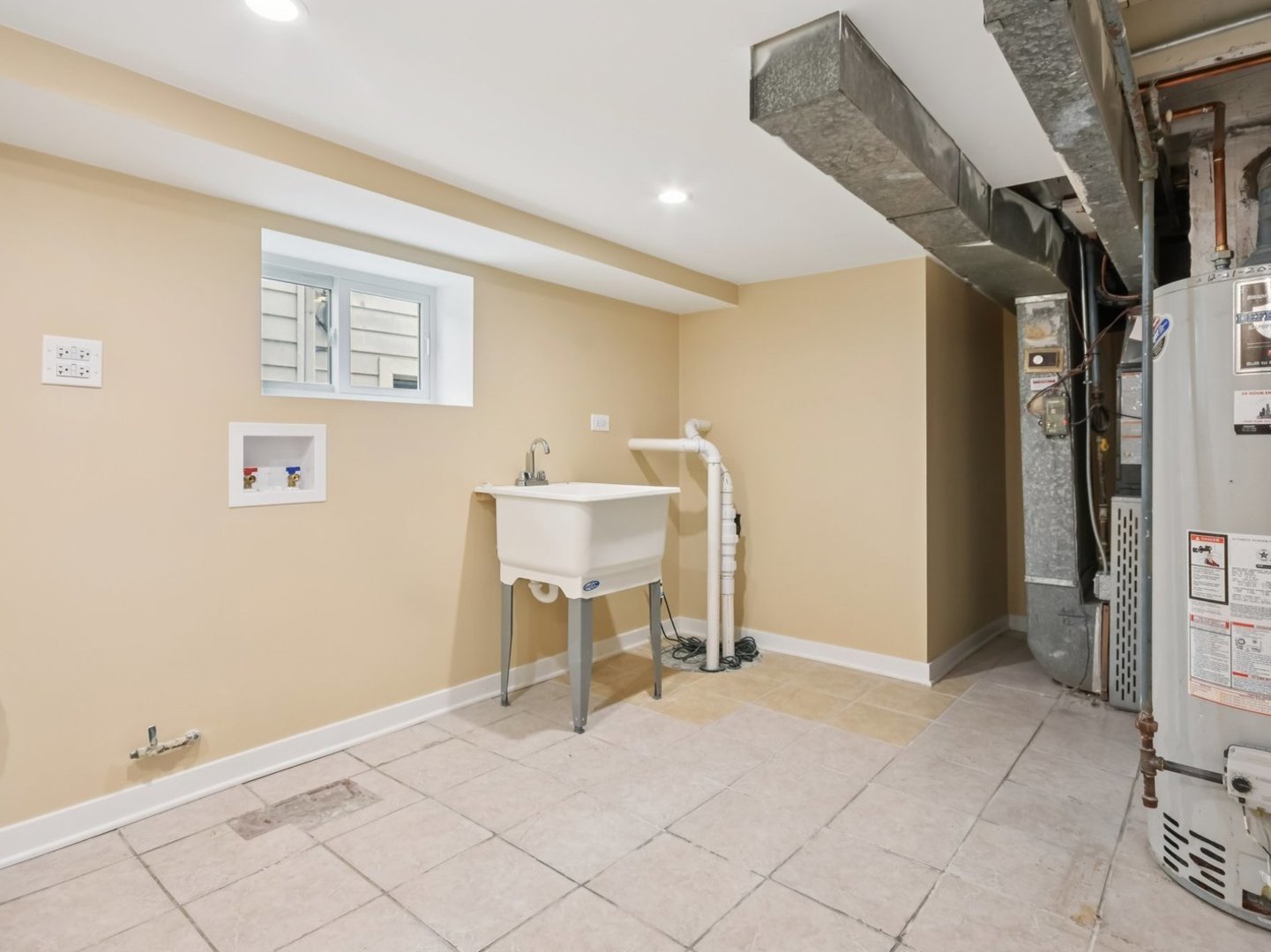 1404 N 36th Avenue, Melrose Park, IL 60160