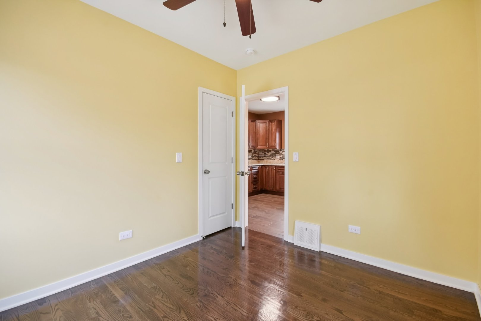 1404 N 36th Avenue, Melrose Park, IL 60160