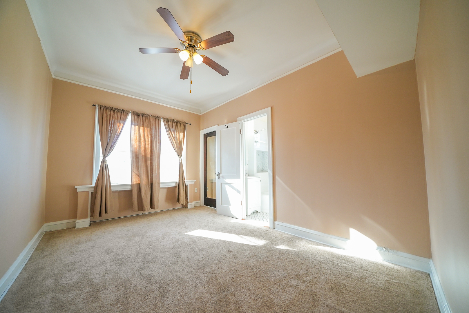 3927 Kirk Street #2, Skokie, IL 60076