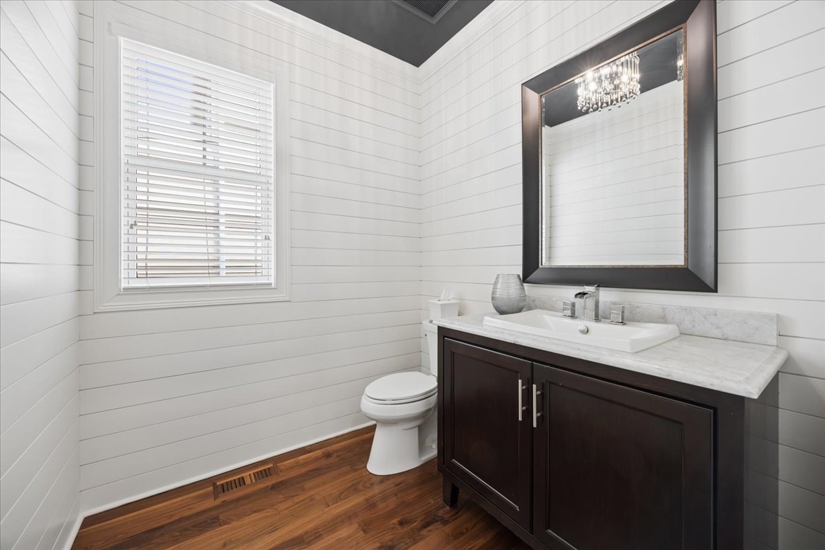 4620 Stonewall Avenue, Downers Grove, IL 60515