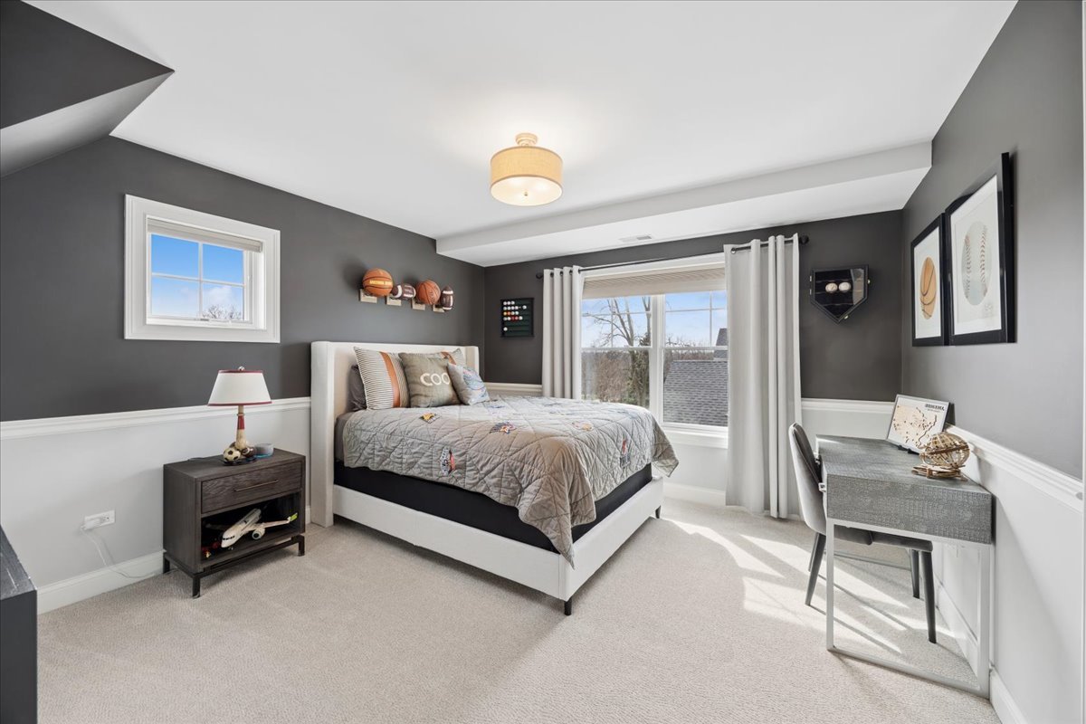 4620 Stonewall Avenue, Downers Grove, IL 60515